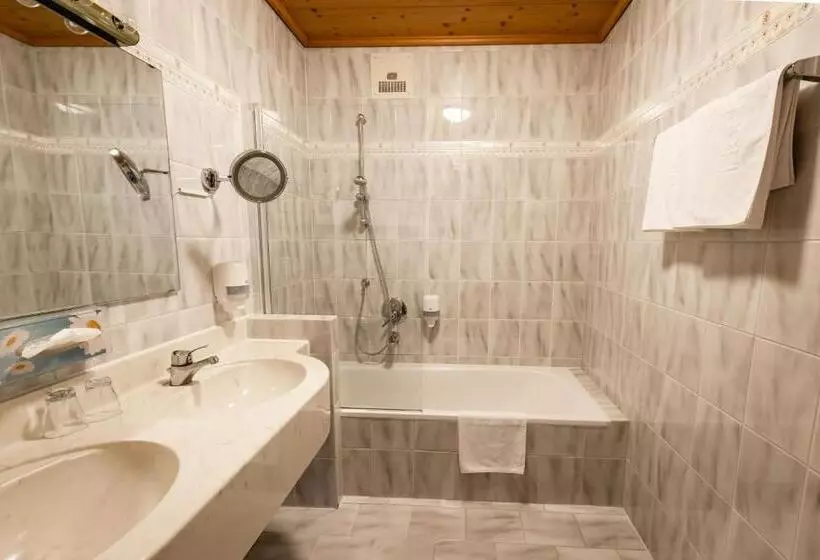 Aamiaismajoitus (B&B) Haus Garden