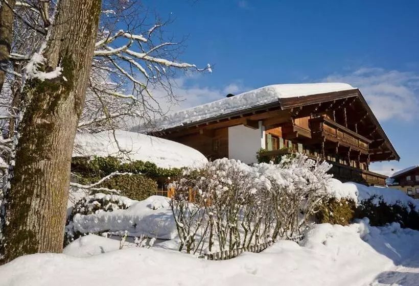 Aamiaismajoitus (B&B) Haus Garden