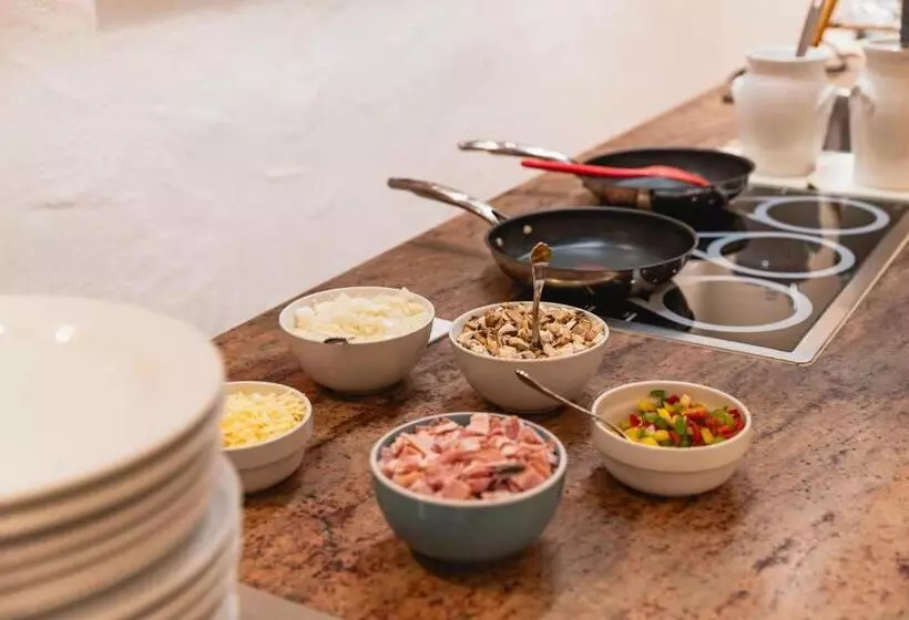 Aamiaismajoitus (B&B) Haus Garden