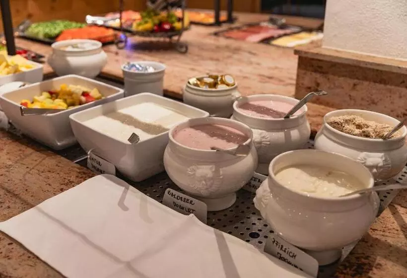 Aamiaismajoitus (B&B) Haus Garden