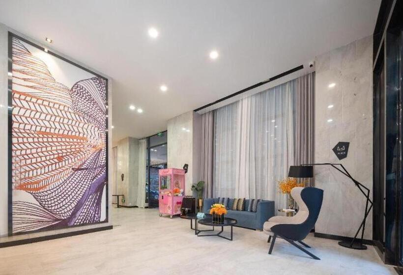 Echarm Hotel Chongqing Guanyinqiao Huangnibang Metro Station