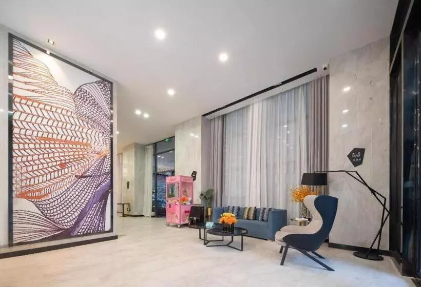 Echarm Hotel Chongqing Guanyinqiao Huangnibang Metro Station