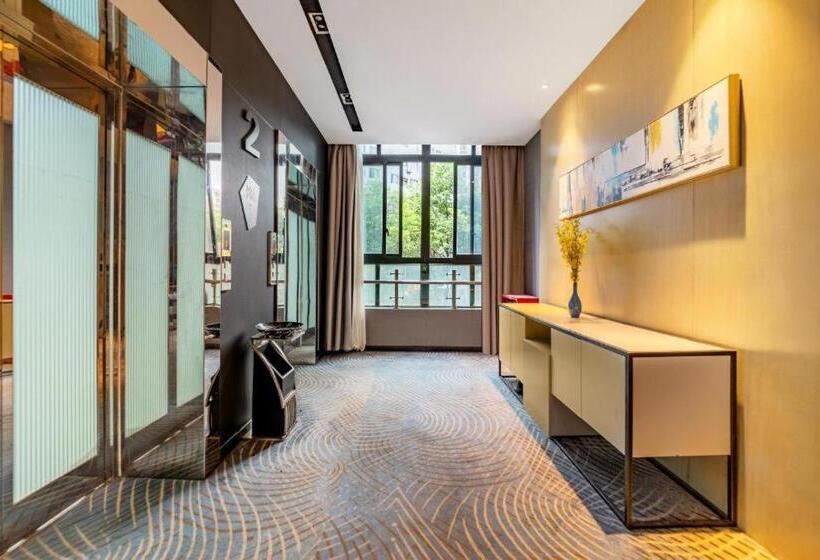 Echarm Hotel Chongqing Guanyinqiao Huangnibang Metro Station