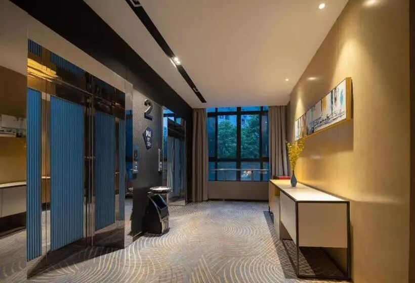 Echarm Hotel Chongqing Guanyinqiao Huangnibang Metro Station