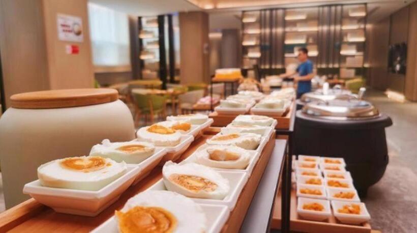 Echarm Hotel Yichang East Railway Station