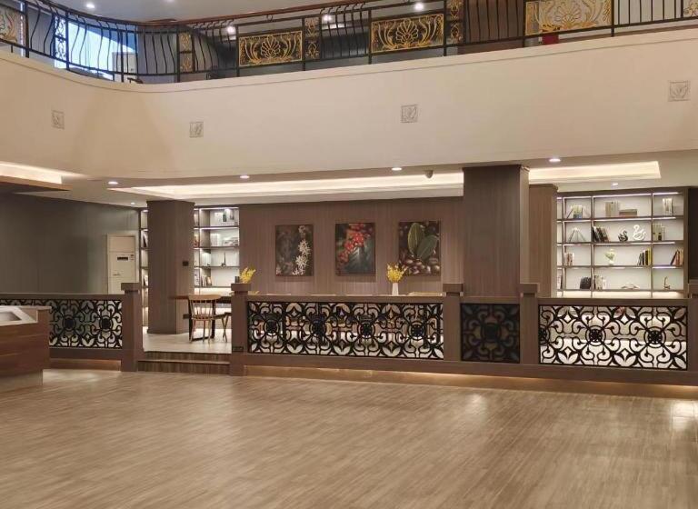 Hanting Hotel Guangzhou Baiyun Airport Renhe Metro Station