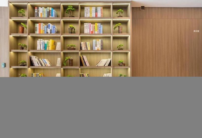 Hanting Hotel Shanghai Century Avenue Metro Station