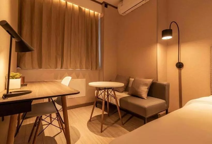 Hanting Hotel Tianjin South Station Shehuishan Square