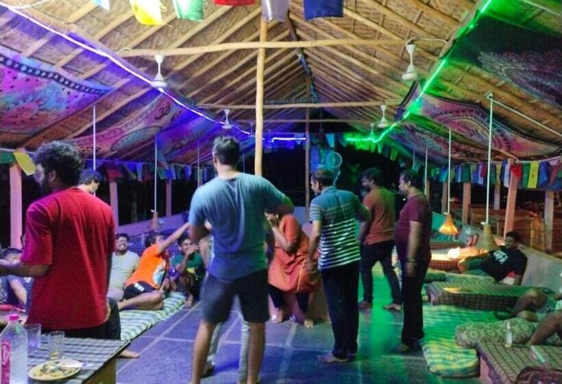 호텔 Hampi Waterfall Cottages