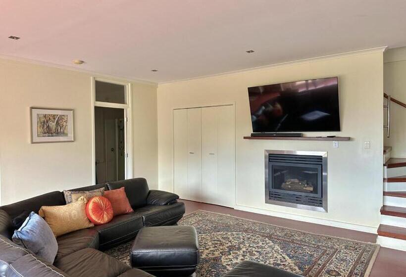 Отель Kahmahnee   Apollo Bay Dog Friendly Retreat