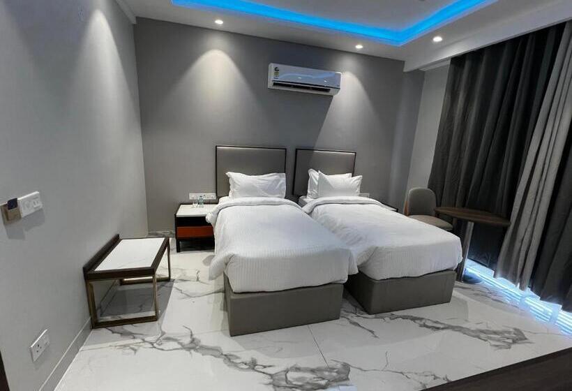 Otel Hoften Sukh Vasa, Sector 51 Gurgaon