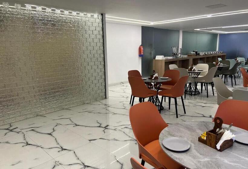 Otel Hoften Sukh Vasa, Sector 51 Gurgaon