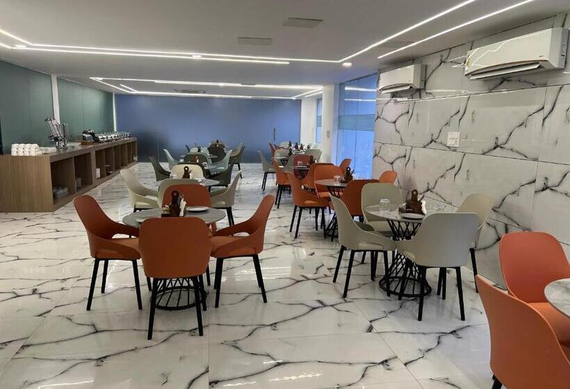 Otel Hoften Sukh Vasa, Sector 51 Gurgaon