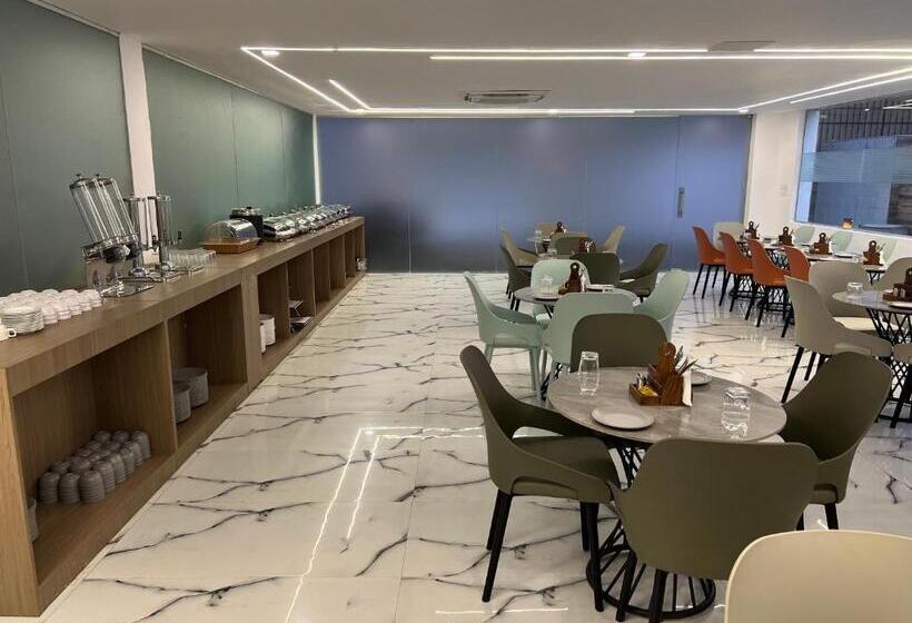 Otel Hoften Sukh Vasa, Sector 51 Gurgaon