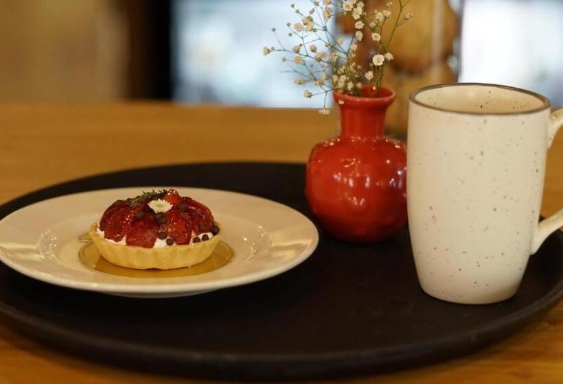 Otel Hoften Sukh Vasa, Sector 51 Gurgaon