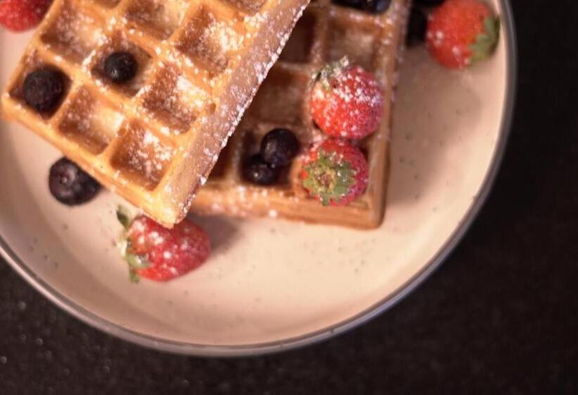 Otel Hoften Sukh Vasa, Sector 51 Gurgaon