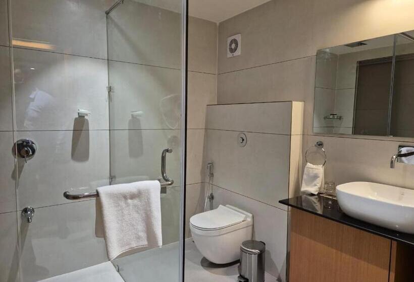 Отель The Gold Beach Annexe