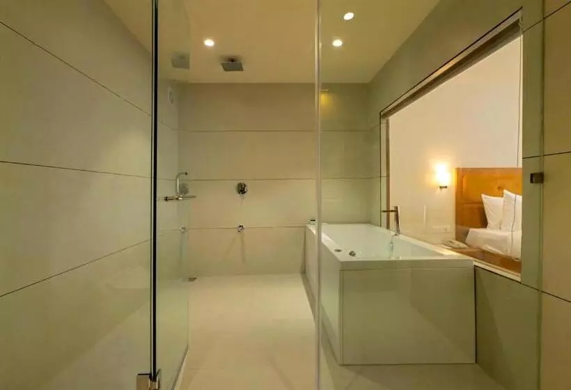 Hotelli The Gold Beach Annexe