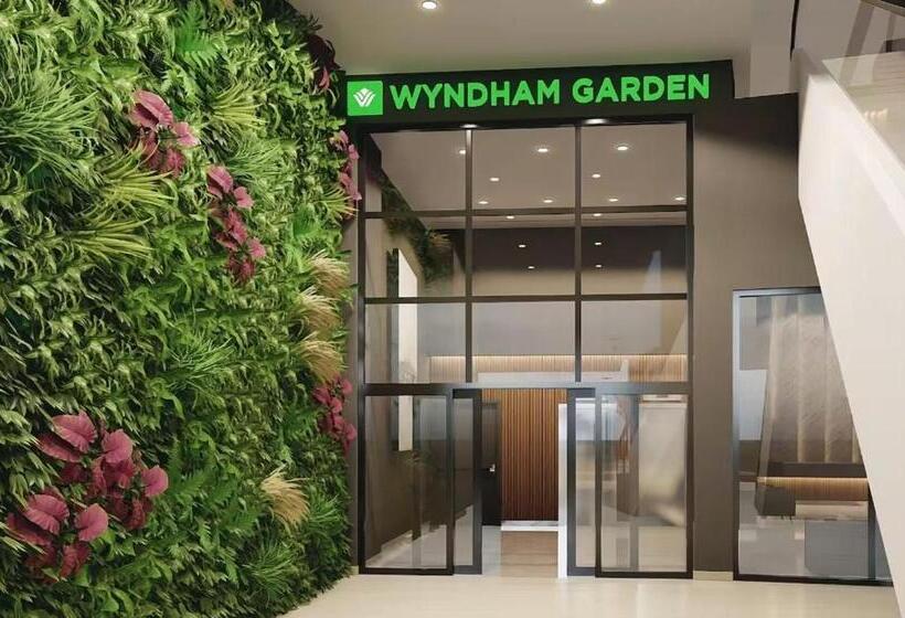 Otel Wyndham Garden Mazatlan Marina