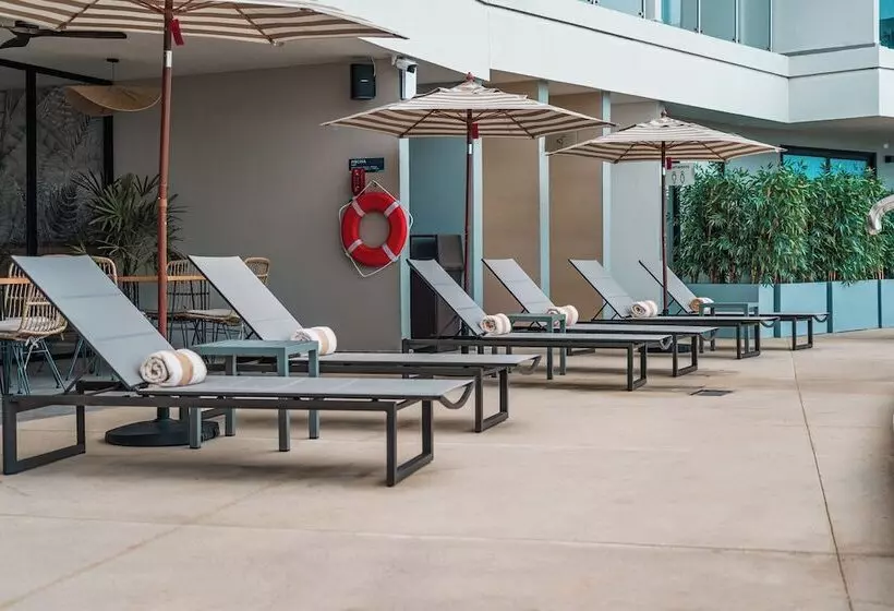 ホテル Wyndham Garden Mazatlan Marina