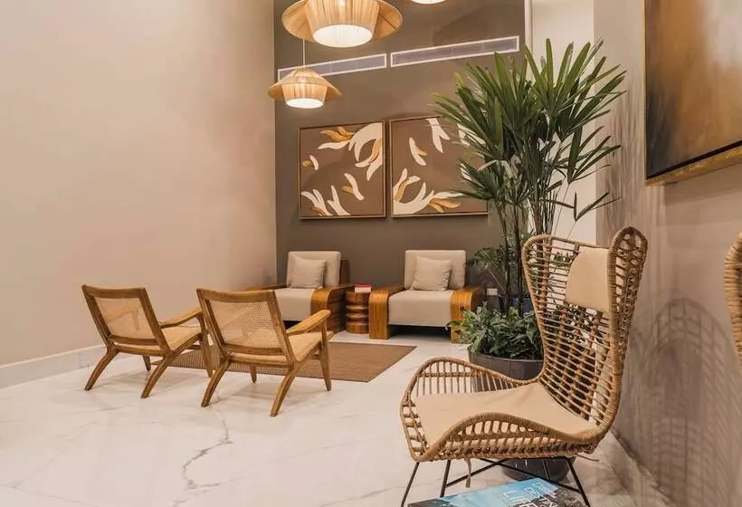 ホテル Wyndham Garden Mazatlan Marina