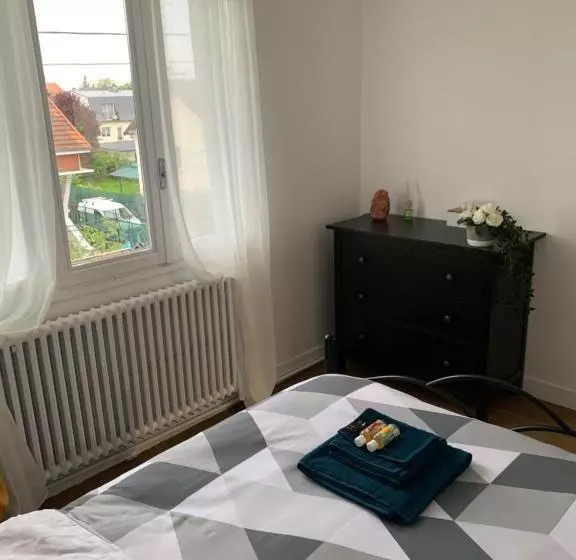 Majatalo Chambre Cosy Lit Double