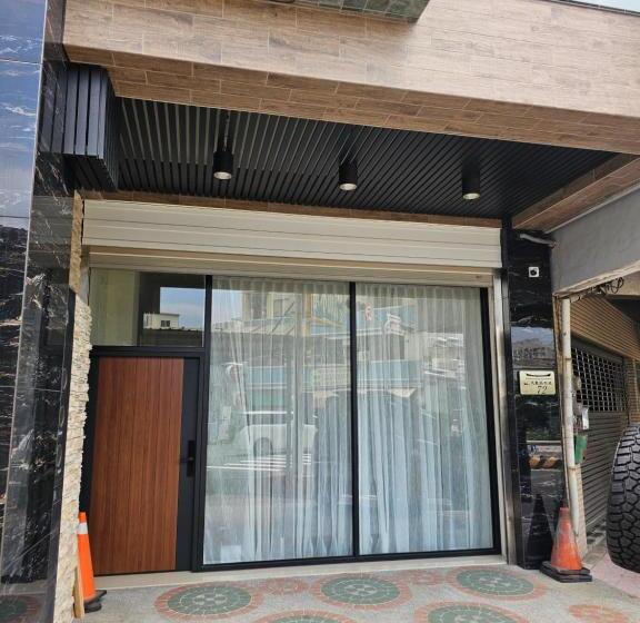 پانسیون Flower