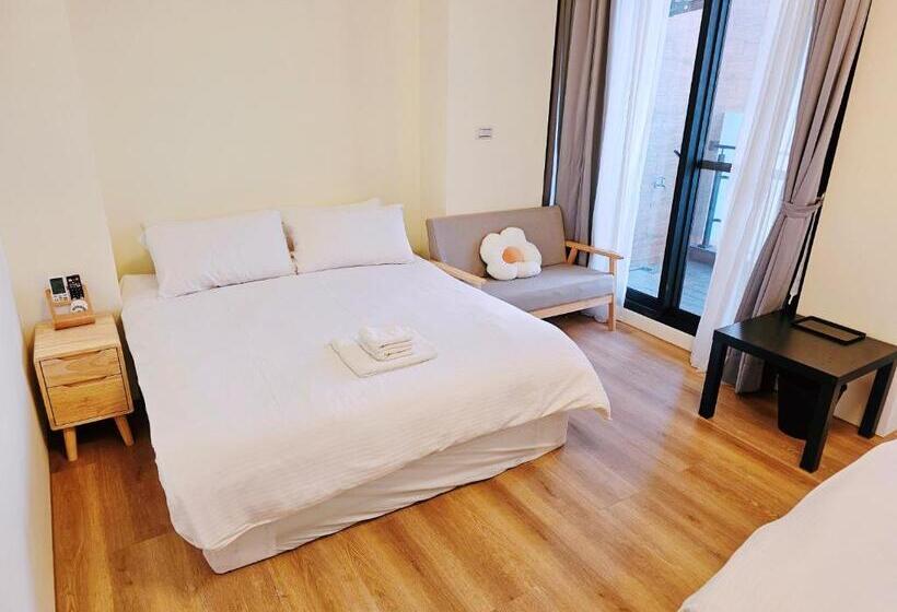 پانسیون Flower