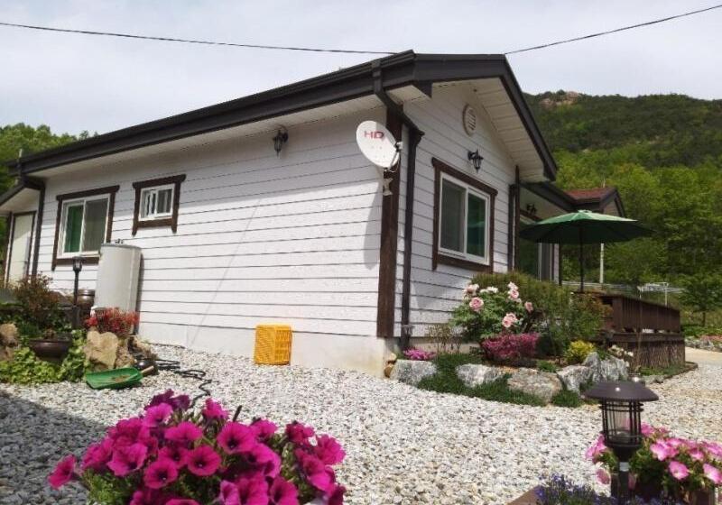 Pensão Sangjoo Munjangdae Healing House