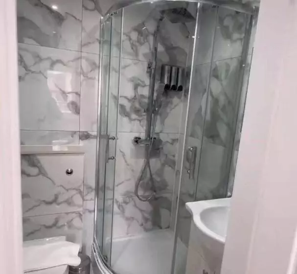 ペンション Tina Guest House