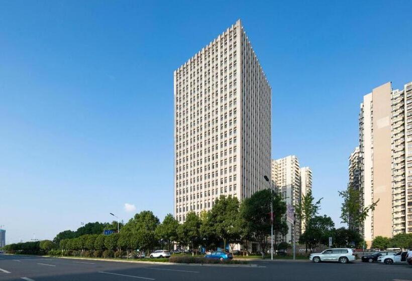 Hanting Hotel Changsha South Station