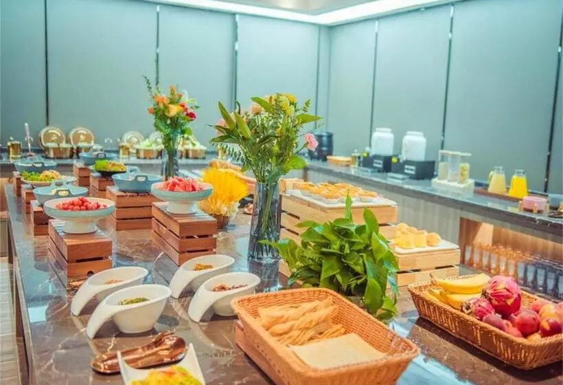 Hanting Hotel Linyin Dongxing Road Airport