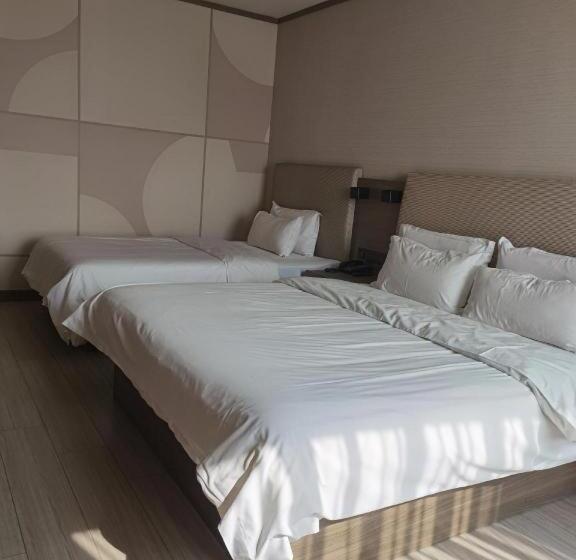 Hanting Hotel Yancheng Dafeng North Bus Station