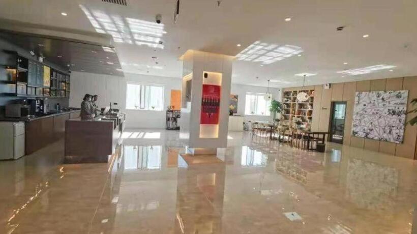 Hanting Premium Hotel Gonghe Qinghai Lake South Street