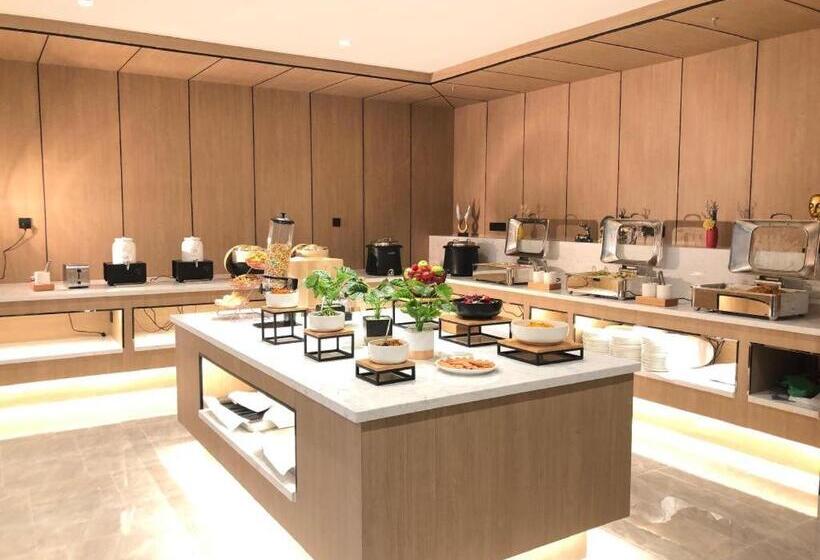 Hanting Premium Hotel Gonghe Qinghai Lake South Street