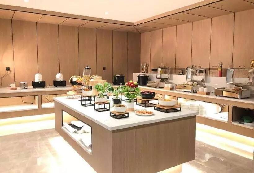 Hanting Premium Hotel Gonghe Qinghai Lake South Street