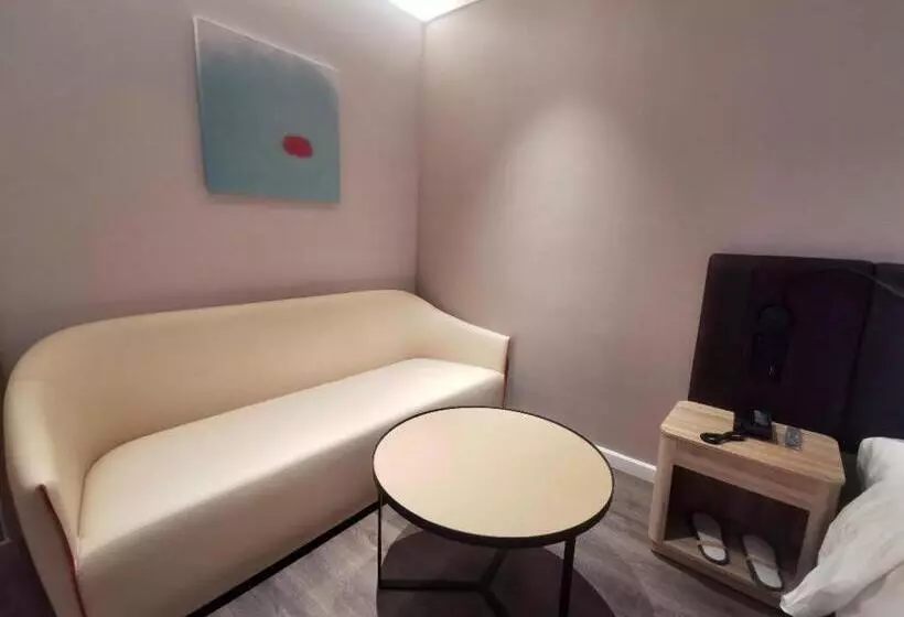 Hanting Premium Hotel Gonghe Qinghai Lake South Street