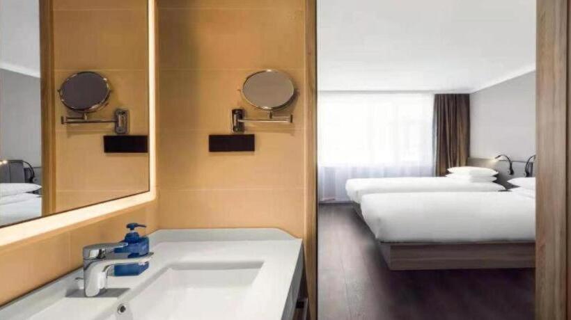 Hanting Premium Hotel Gonghe Qinghai Lake South Street