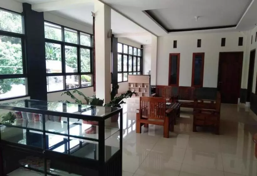 ホテル Gosyen Efata Toraja