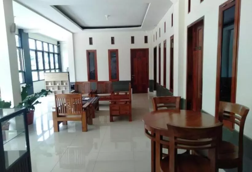 ホテル Gosyen Efata Toraja