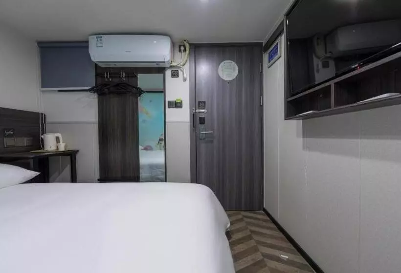 Hotelli Hi Inn Shanghai Pujian Road