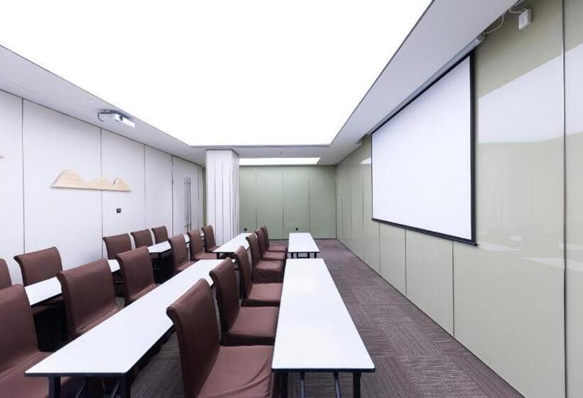 Ji Hotel Huzhou Administration Center