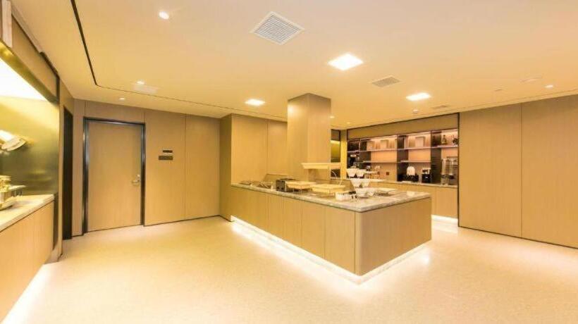 Ji Hotel Qidong Wenfeng Big World