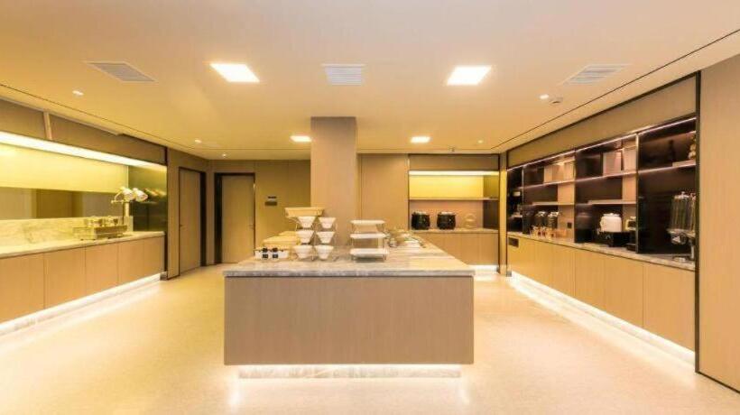 Ji Hotel Qidong Wenfeng Big World