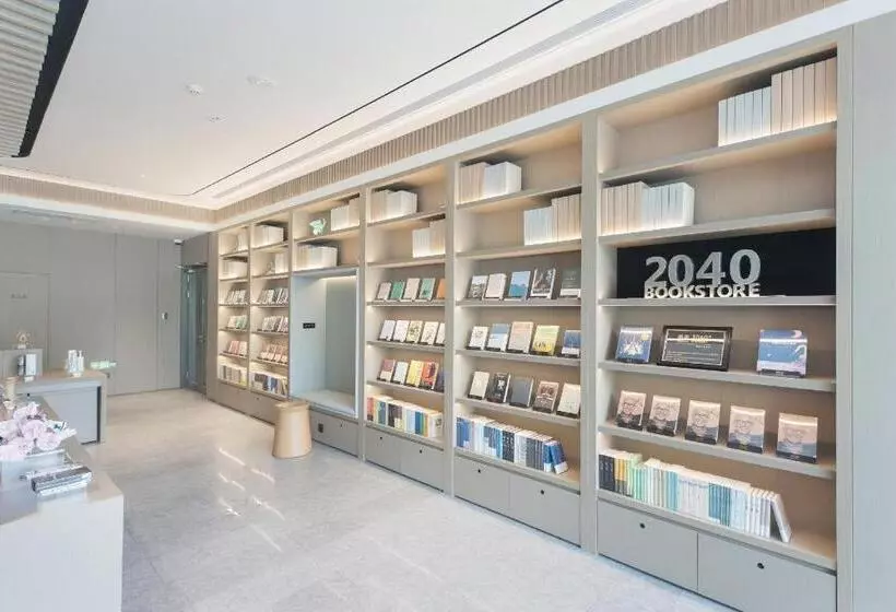 Ji Hotel Shanghai Bao An Road Metro Station