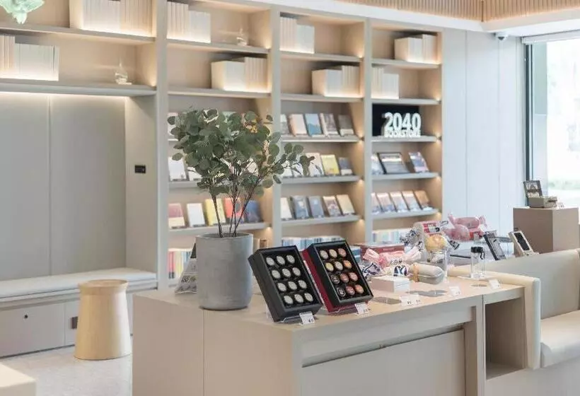 Ji Hotel Shanghai Bao An Road Metro Station