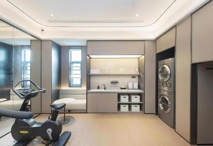 Ji Hotel Shanghai Bao An Road Metro Station