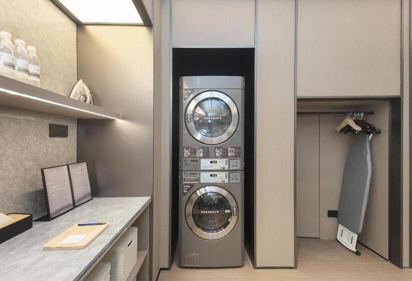 Ji Hotel Shanghai Bao An Road Metro Station