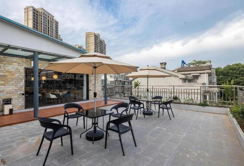 Starway Hotel Nanjing Jingwu Road Hongyang Home City