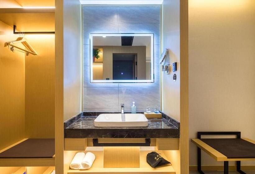 Starway Hotel Nanjing Jingwu Road Hongyang Home City